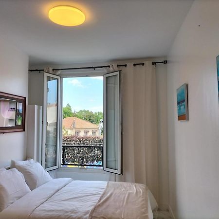 Paris Tourist Apartment, France Stains Exterior photo