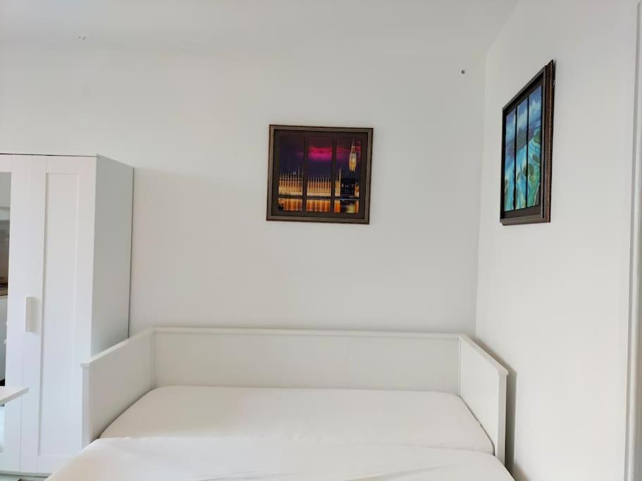 Paris Tourist Apartment, France Stains Exterior photo