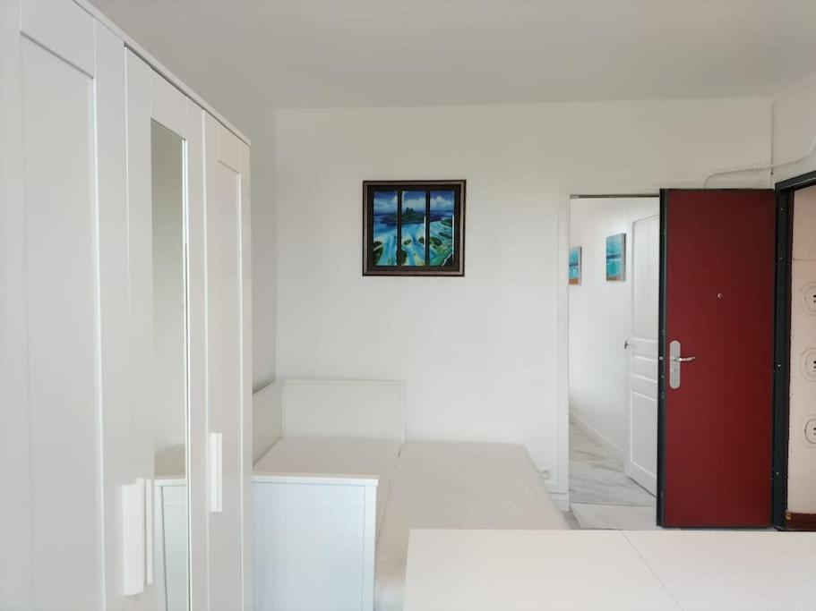 Paris Tourist Apartment, France Stains Exterior photo