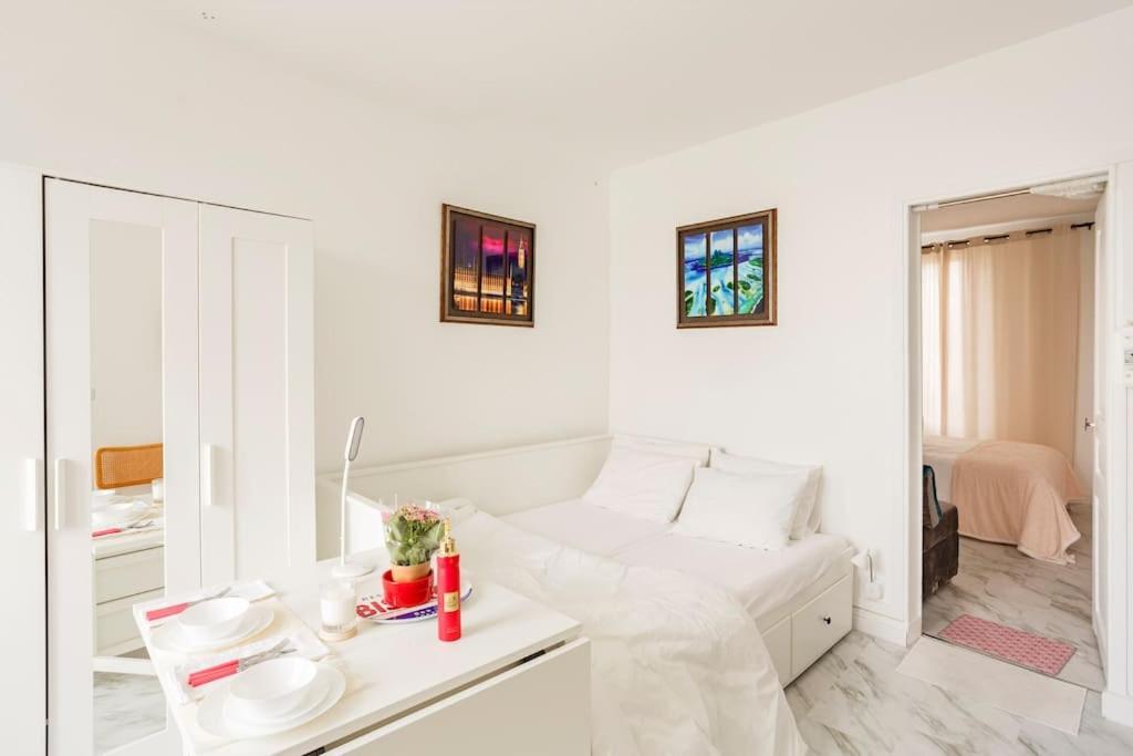 Paris Tourist Apartment, France Stains Exterior photo