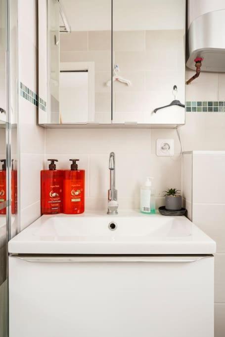 Paris Tourist Apartment, France Stains Exterior photo