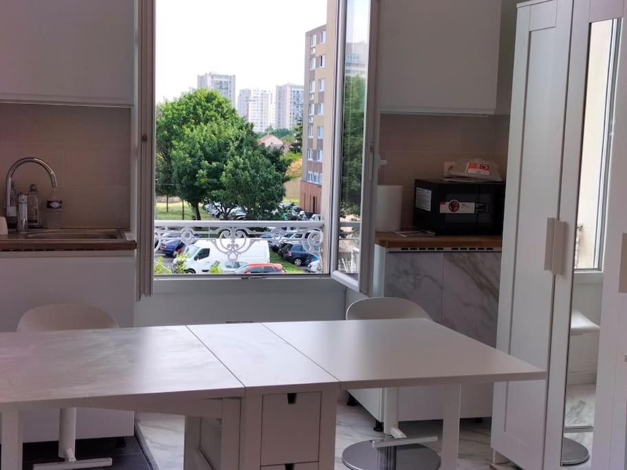 Paris Tourist Apartment, France Stains Exterior photo